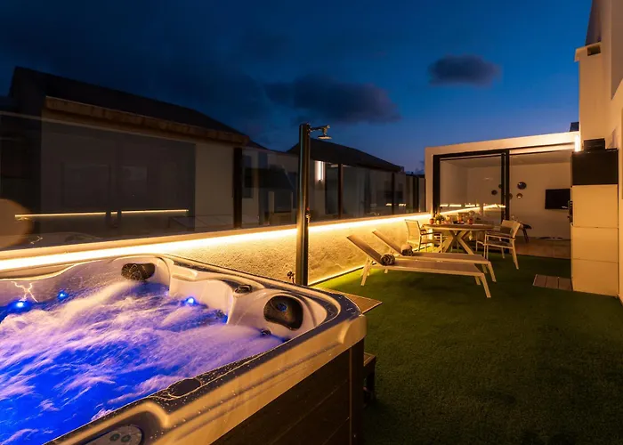 C. Mar 15a Apto Moderno Con Jacuzzi Y Vista Mar Cotillo